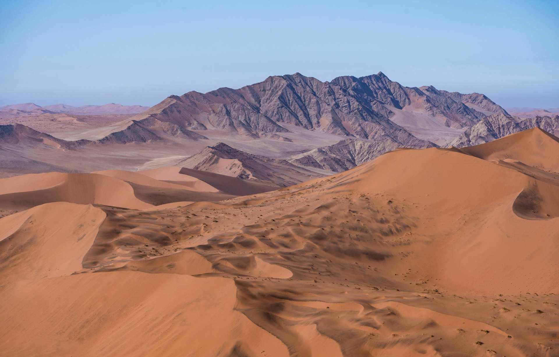 Berge und Wüsten in der Namib